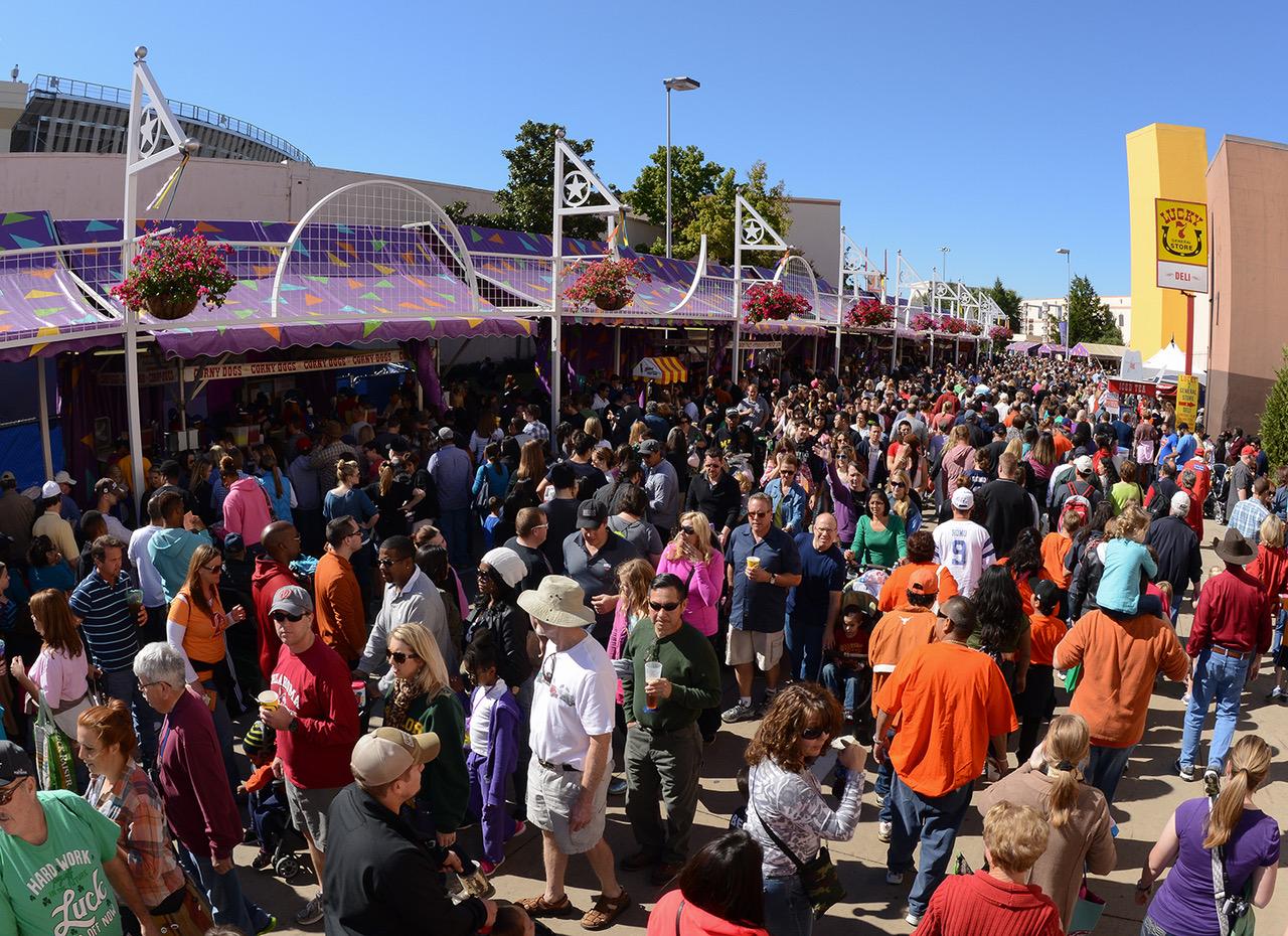 2021_Convention_Set_FoodBooths