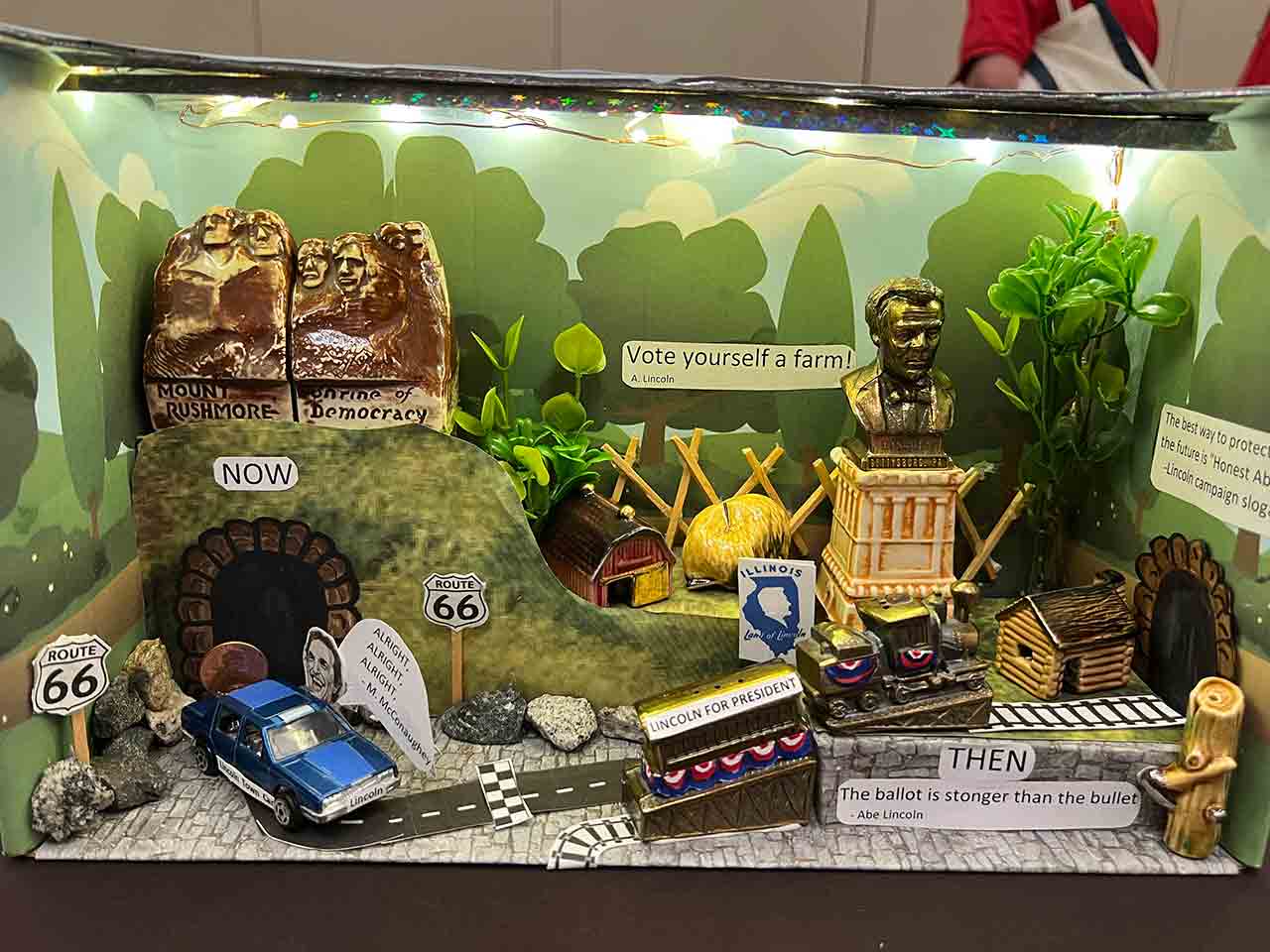 2023_Convention_Display_Contest_Little_Box_8