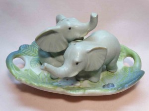 Takanashi African Safari animal series of salt and pepper shakers - elephants