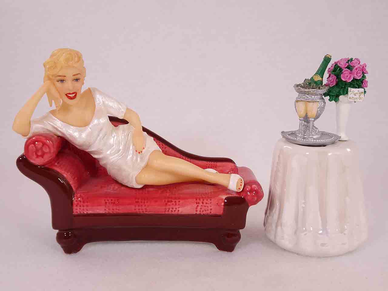 Marilyn Monroe salt and pepper shakers by Clay Art