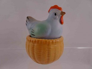 Goebel stacking hen on basket salt and pepper shakers