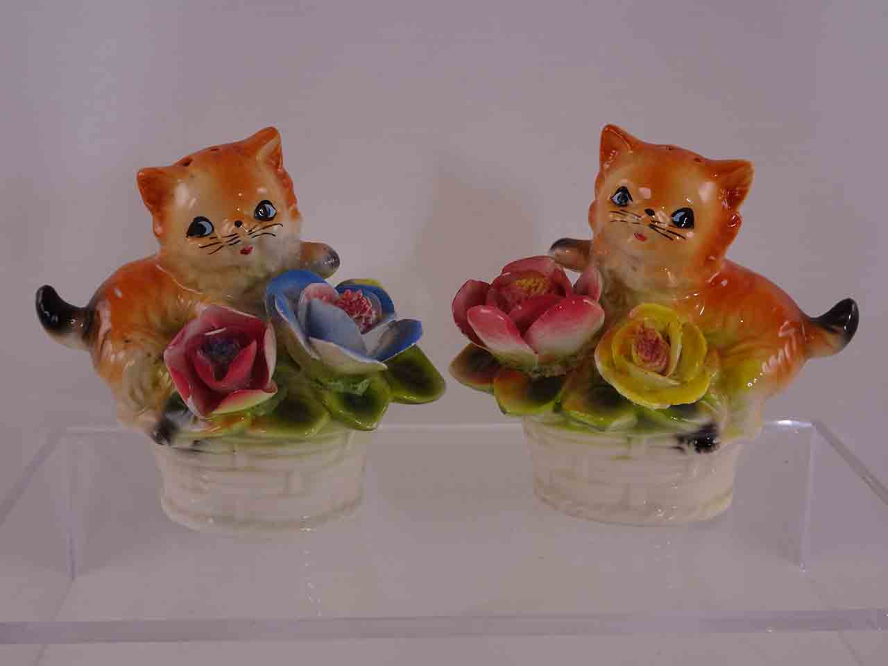 Animals in flower baskets salt and pepper shakers - cats