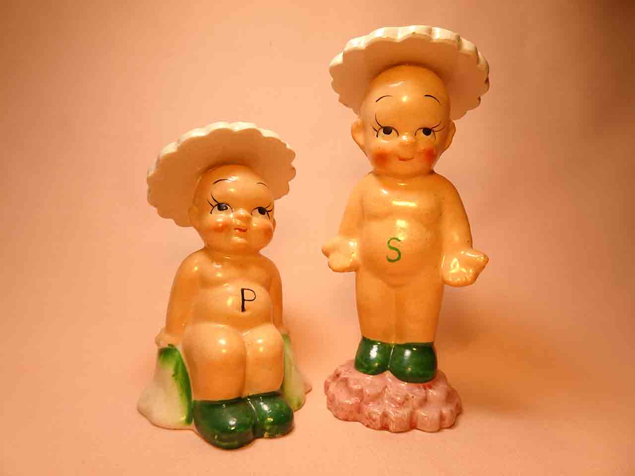 Babies wearing flower hats salt and pepper shakers series