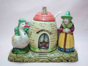 Marutomoware Mother Goose Nursery Rhyme Condiment Set salt and pepper shakers