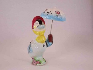 Duck holding umbrella salt and pepper shakers