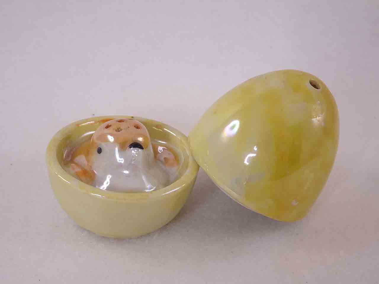 Lusterware baby bird in nest stacker salt and pepper shaker