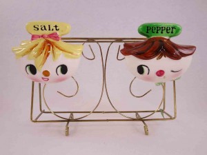 Davar heads on wire napkin holder salt and pepper shakers