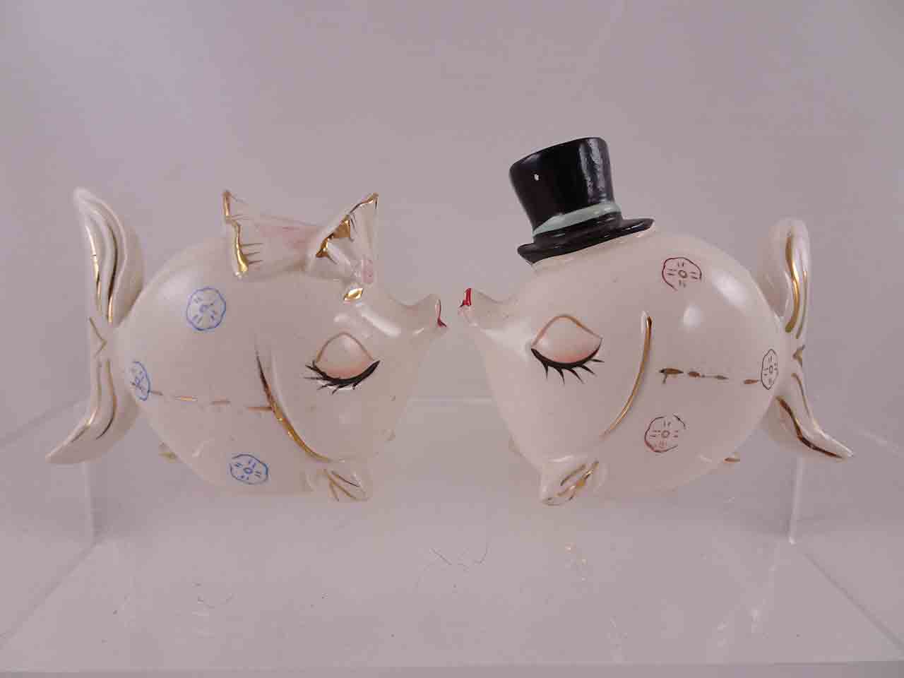 Sonsco Japan anthropomorphic fish wearing hats salt and pepper shakers