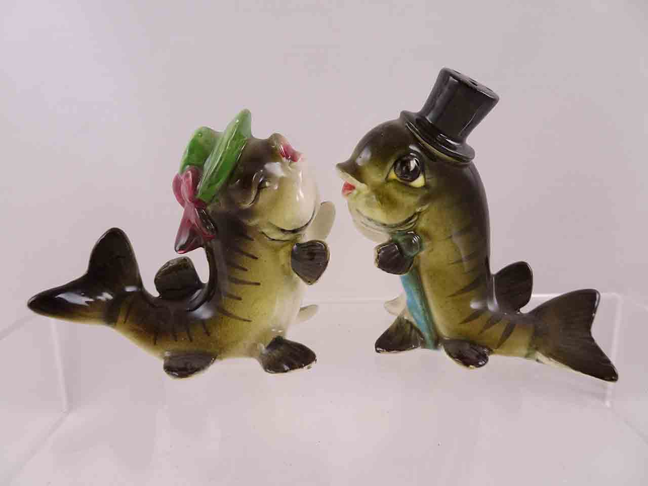 Japan slender fish couple wearing hats salt and pepper shakers