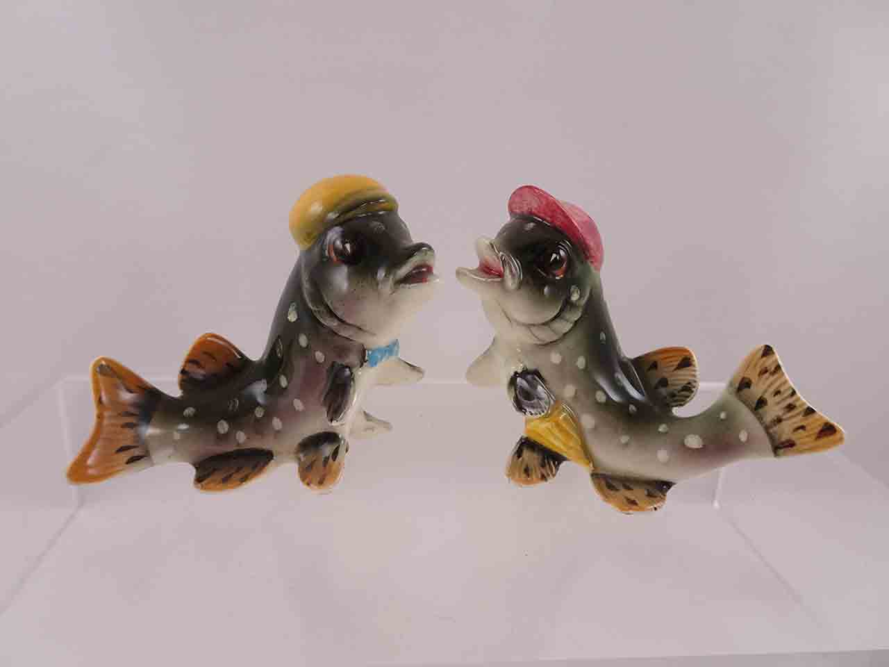 Japan slender fish couple wearing hats salt and pepper shakers