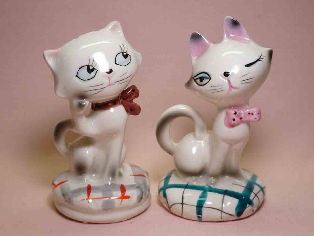 Japan Cats on Pillows and Wearing Ribbons or Bows salt and pepper shakers