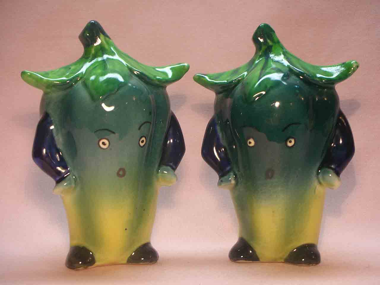 Teenie Weenie series of anthropomorphic mixed vegetables and fruit salt and pepper shakers - peppers