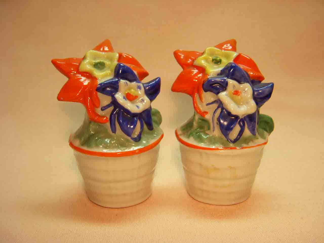 Germany flowers salt and pepper shakers