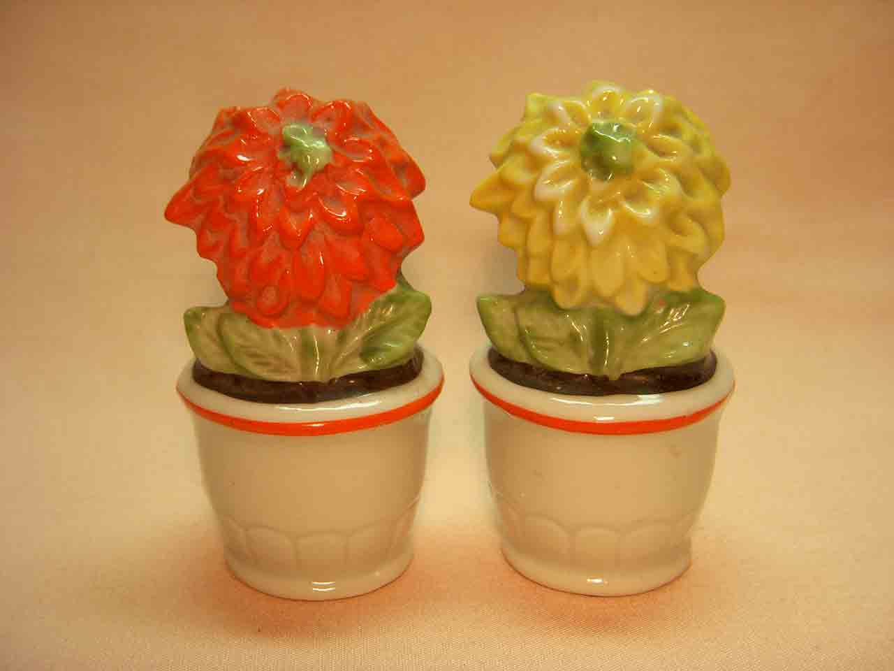 Germany flowers salt and pepper shakers