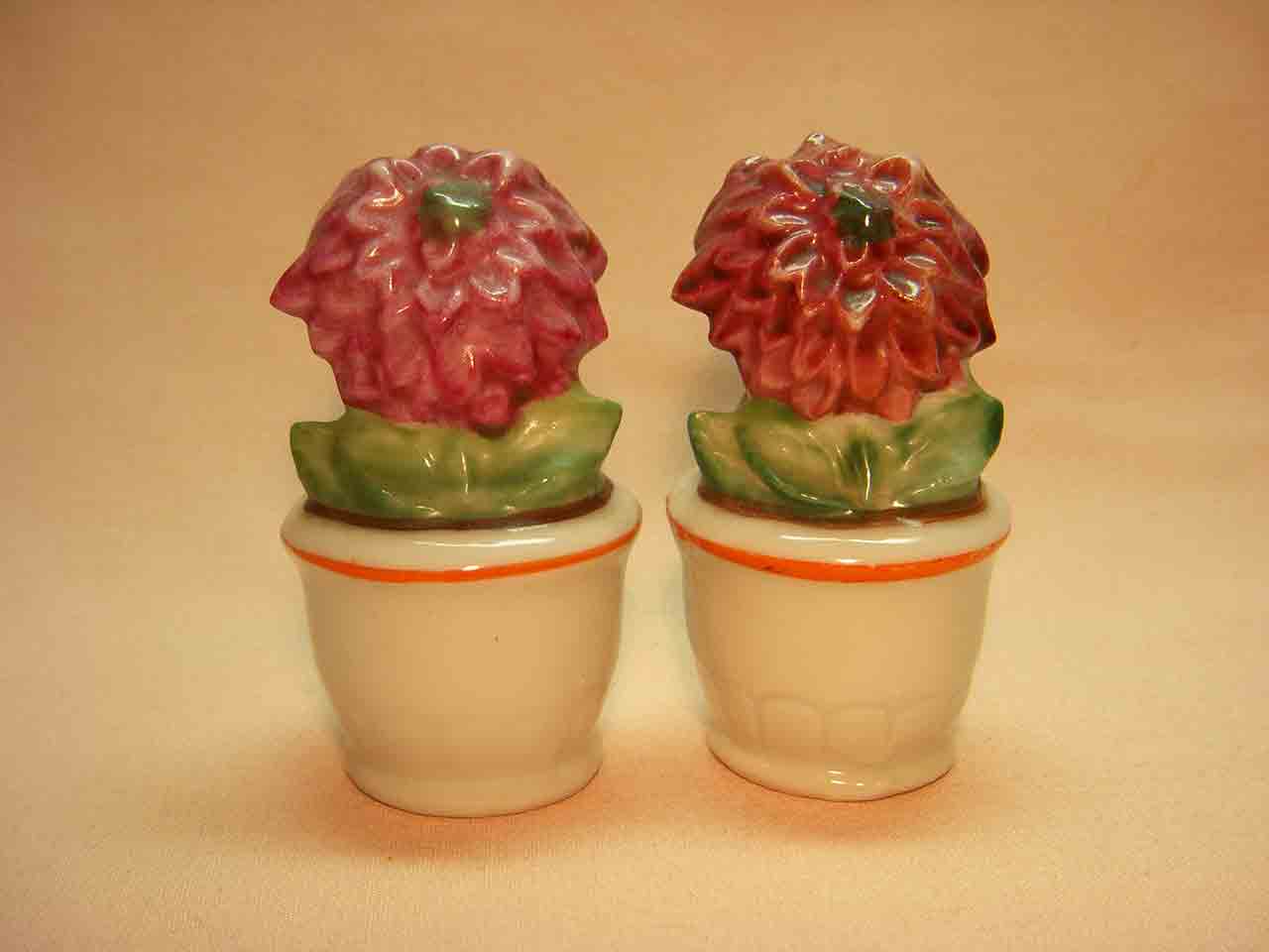 Germany flowers salt and pepper shakers