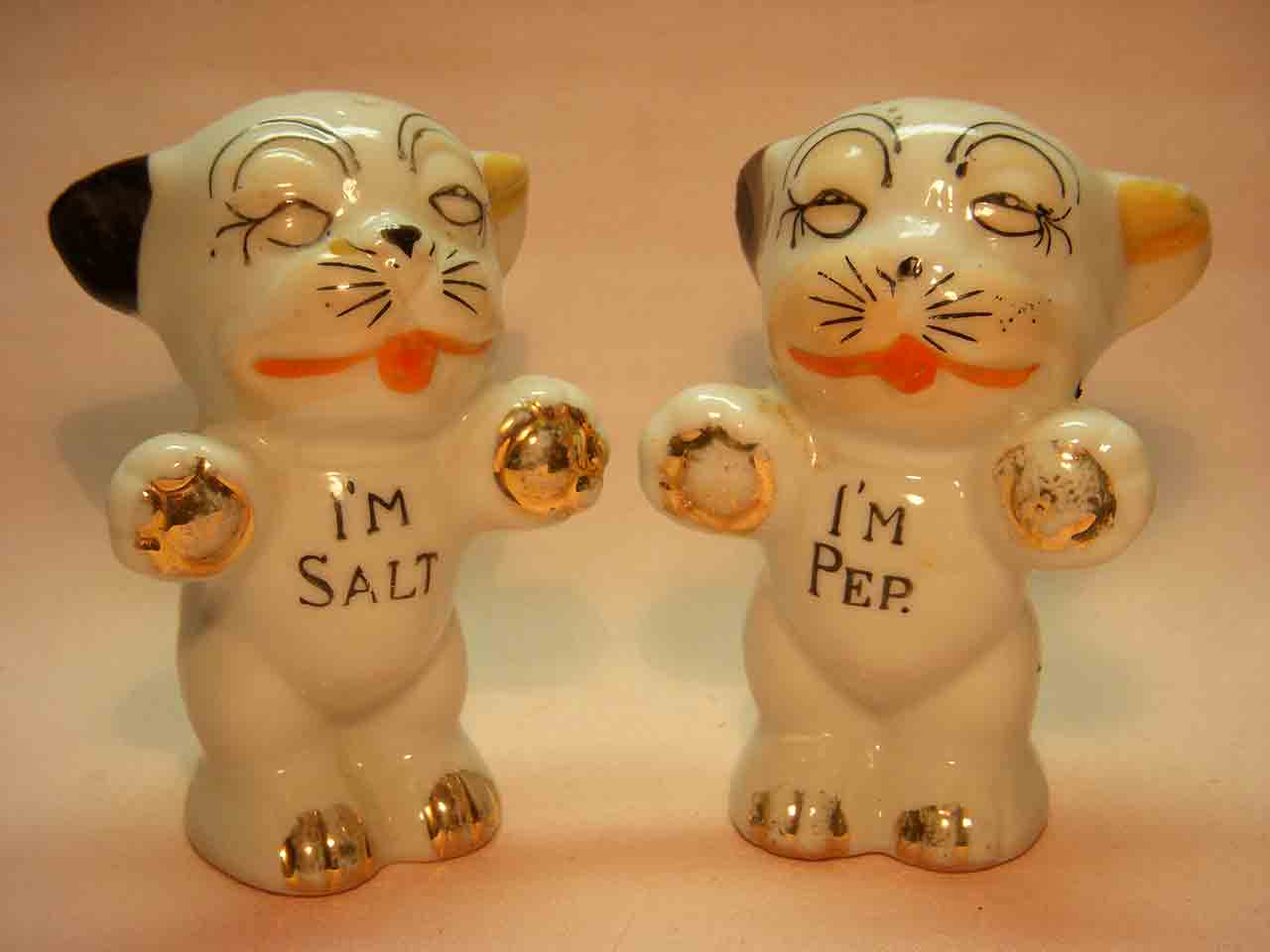 Bonzo dogs salt and pepper shakers