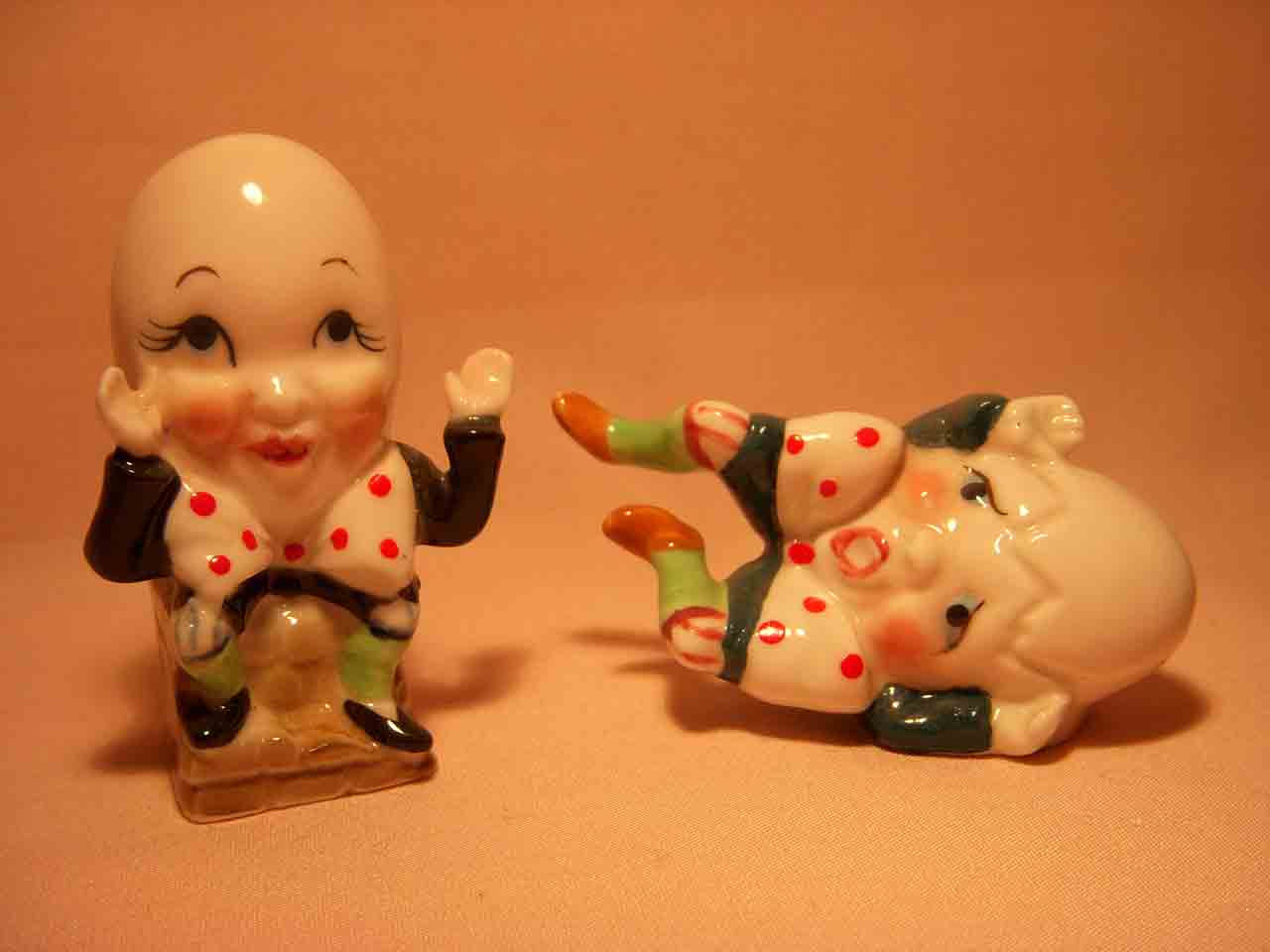 Bone China miniature nursery rhymes salt and pepper shakers - Humpty Dumpty