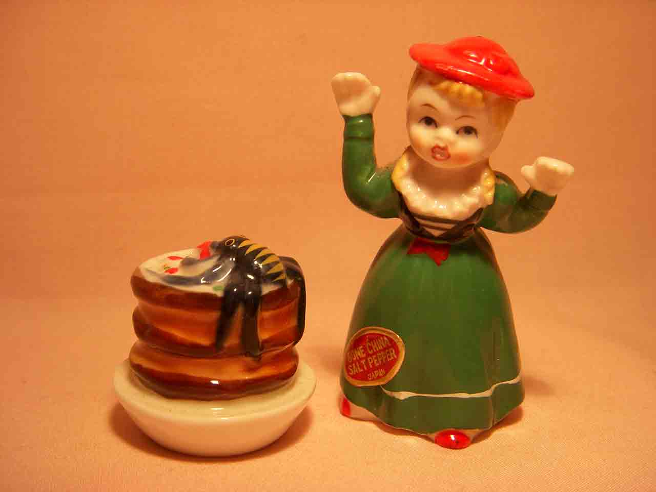 Bone China miniature nursery rhymes salt and pepper shakers - Little Miss Muffett