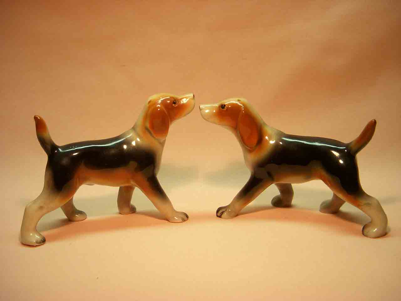 Relco Japan realistic dog breed series of salt and pepper shakers - Beagles