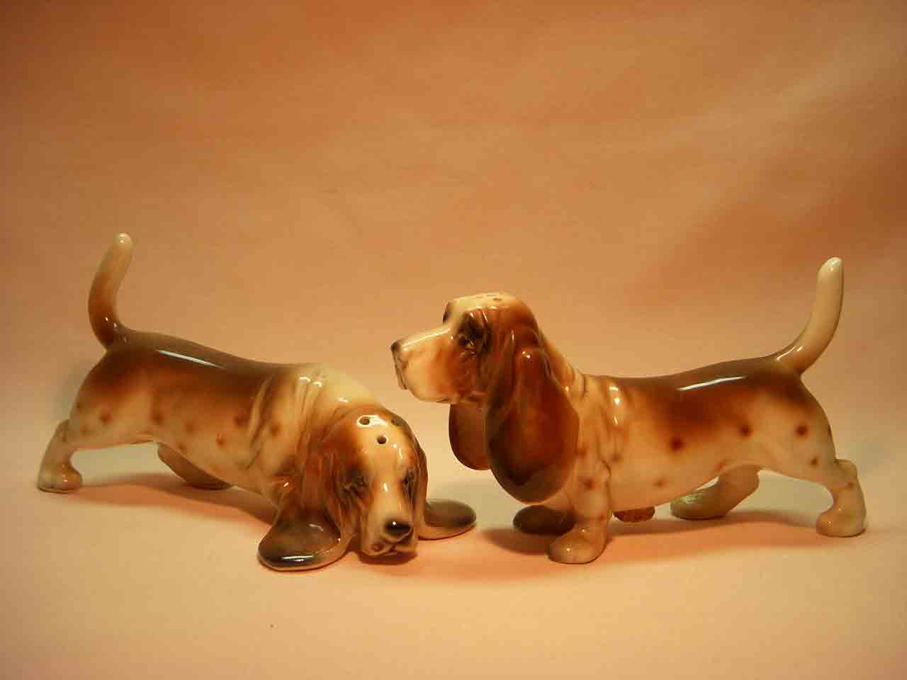 Relco Japan realistic dog breed series of salt and pepper shakers - basset hounds