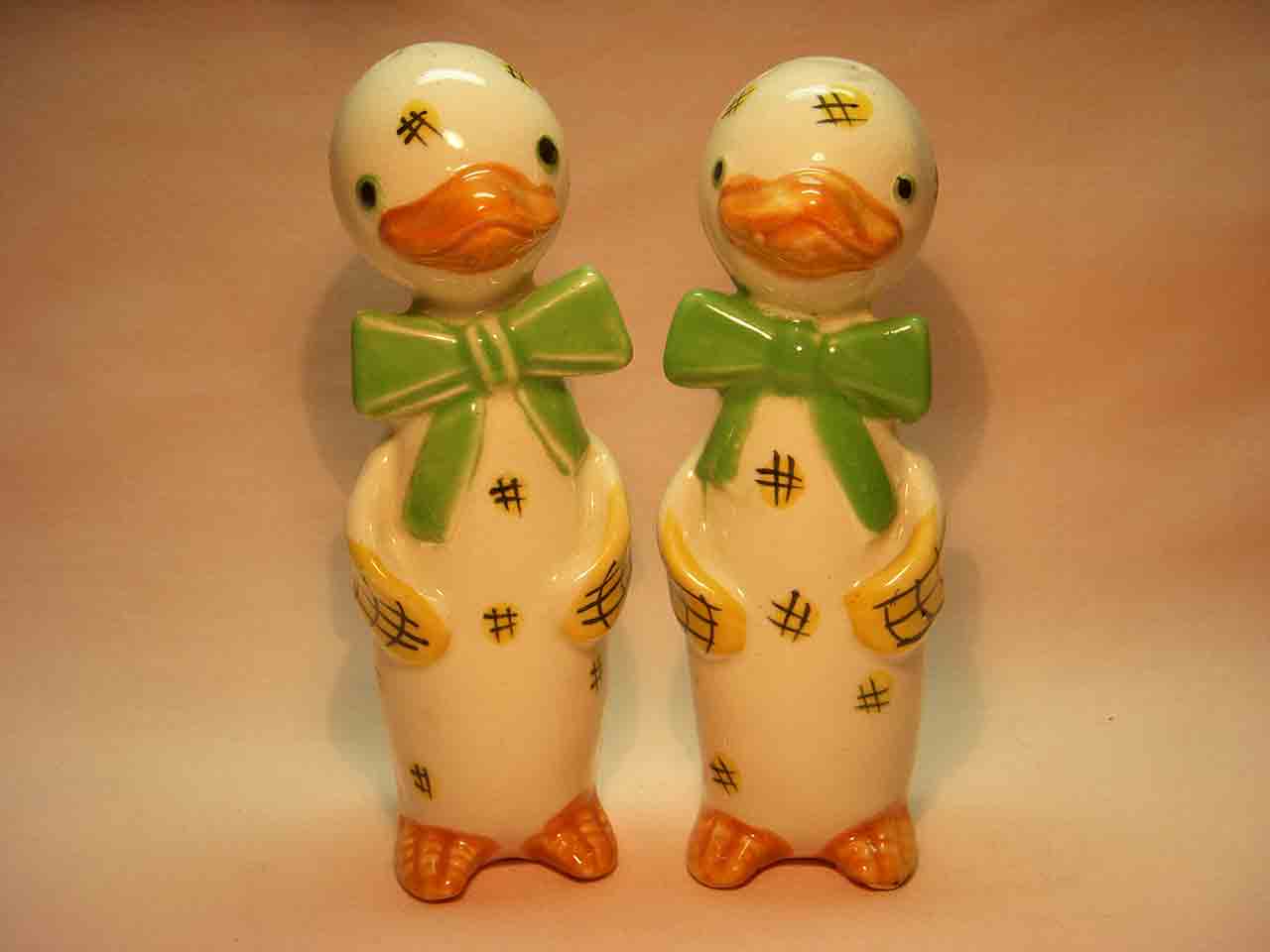 Ducks salt and pepper shakers