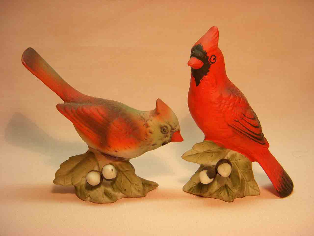 Dull / bisque finished small little realistic birds salt and pepper shakers - cardinal birds