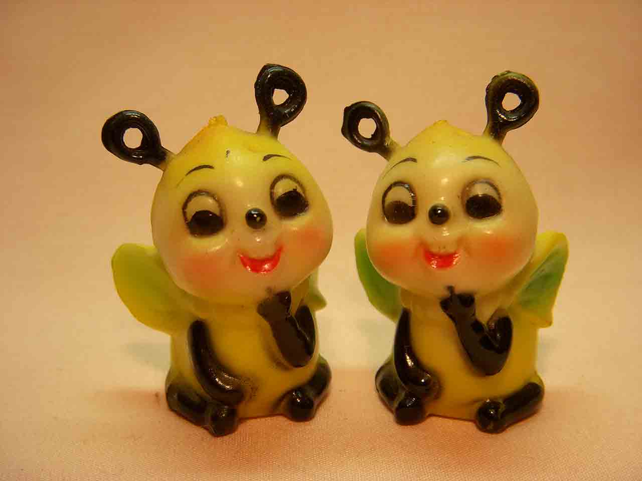 Little plastic / resin bugs salt and pepper shakers - bees