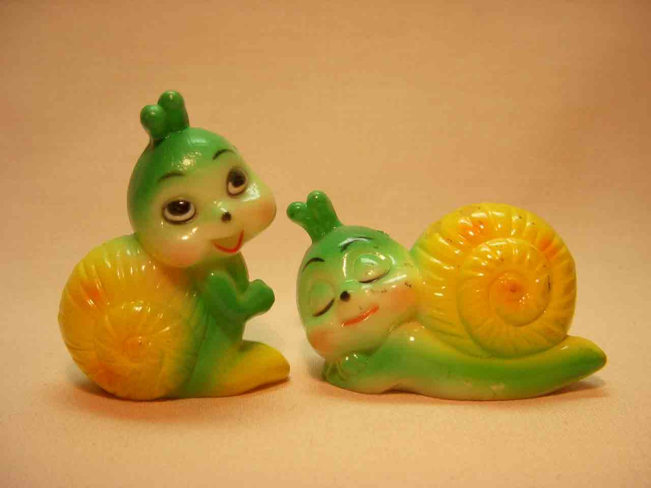 Little plastic / resin bugs salt and pepper shakers - snails