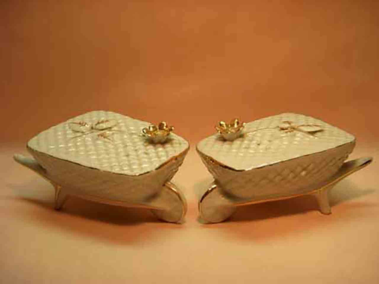 Wheelbarrows salt and pepper shakers