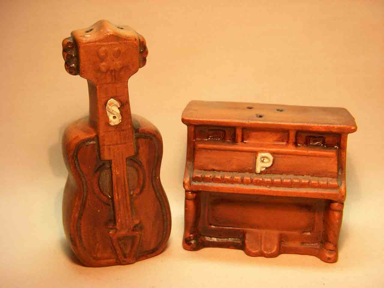 Violin and piano salt and pepper shakers