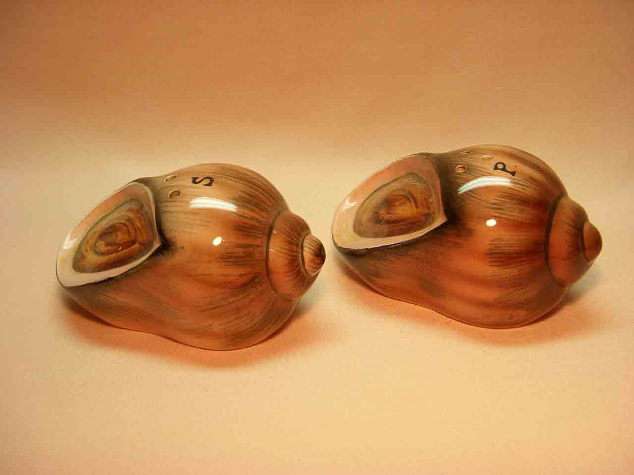 PY sea shells salt and pepper shakers