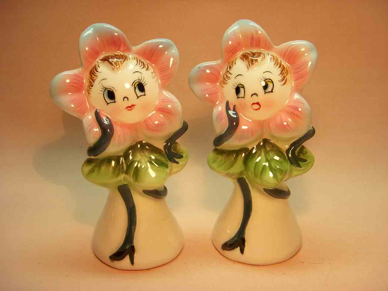 Stick Figures PY poppies flowers anthropomorphic salt and pepper shakers