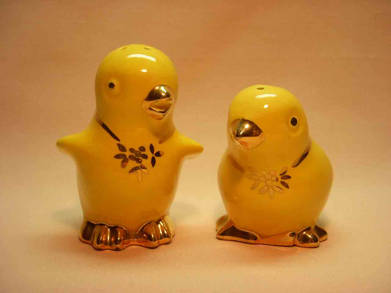 Vallona Starr chicks salt and pepper shakers