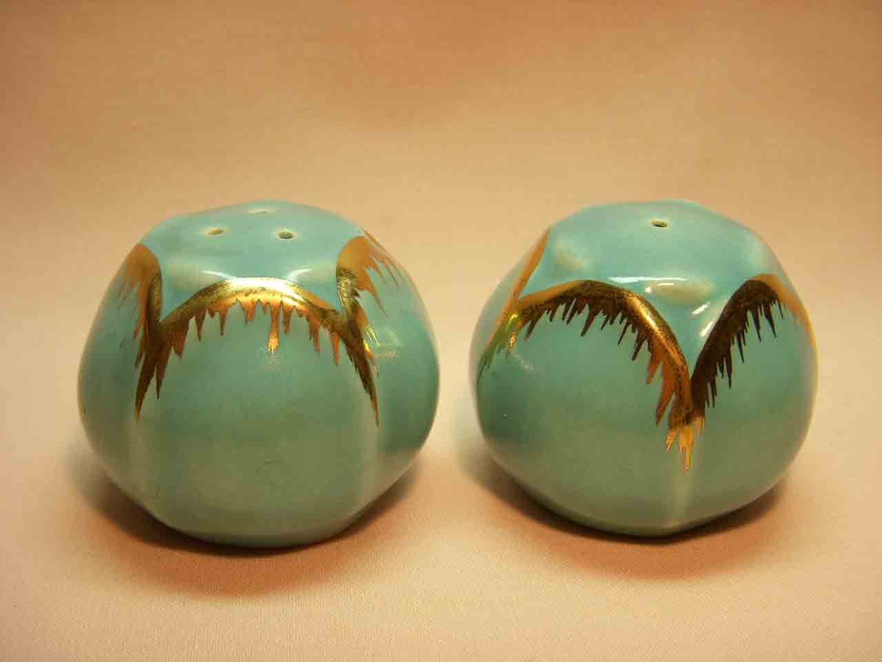 Vallona Starr tulips salt and pepper shakers