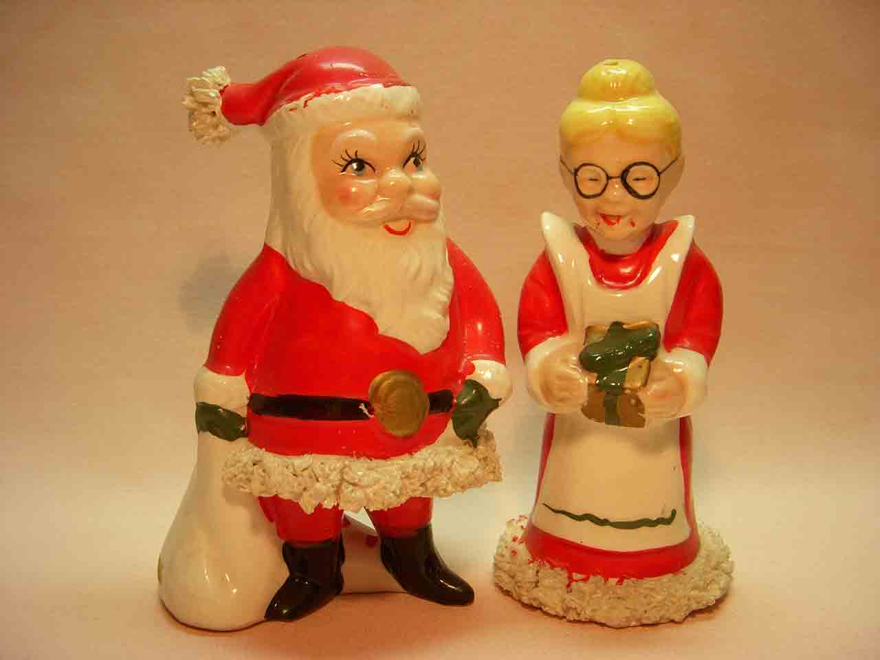 Kreiss Christmas Santa Claus and Mrs. Claus salt and pepper shakers