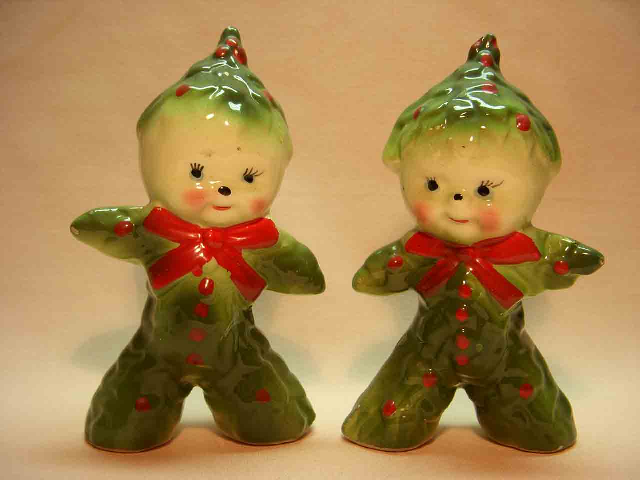 Kreiss Mistletoe men salt and pepper shakers