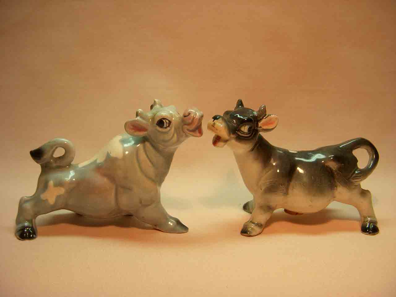 Kreiss cows salt and pepper shakers